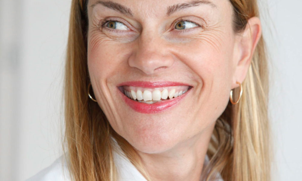 Sabine Enders Managing Director Impressionen Versand GmbH Sabine Enders Managing Director Impressionen Versand GmbH